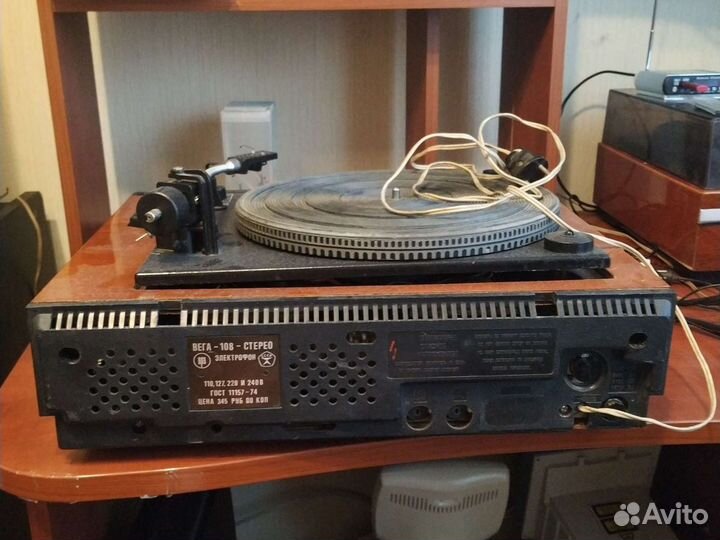 Виниловый проигрыватель Вега 108
