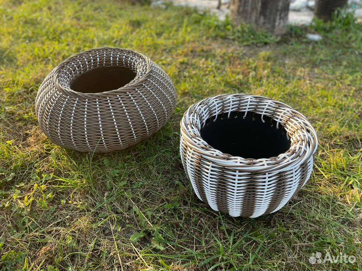 Кашпо из ротанга