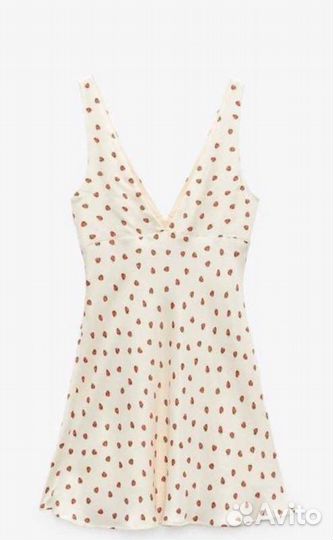 Платье клубничный принт