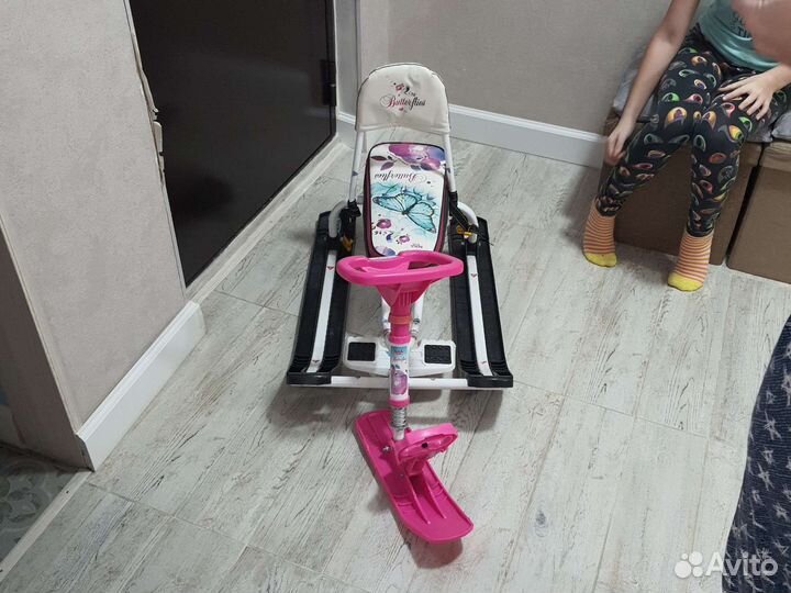 Детский снегокат с ручкой