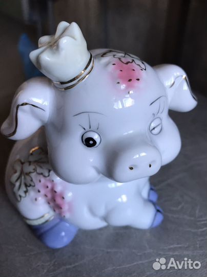Копилка свинка фарфор