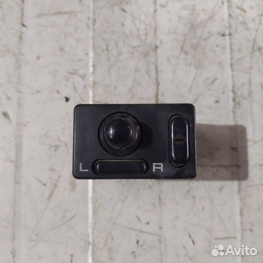 Блок управления зеркалами Nissan Cefiro 32 седан 2