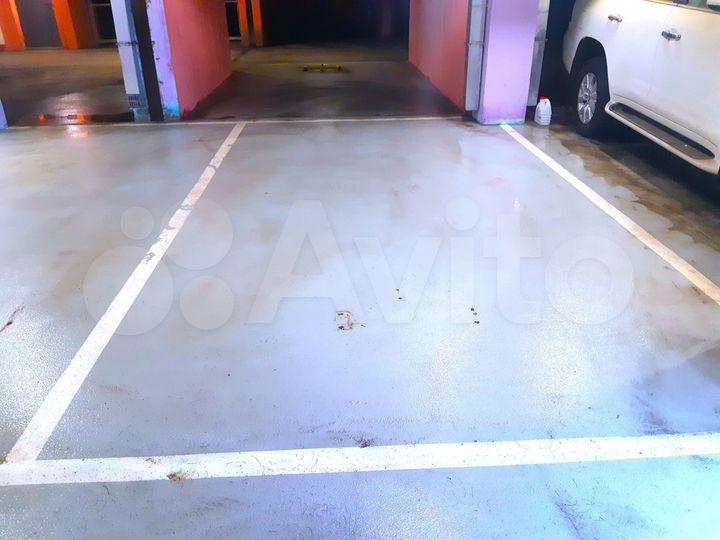 Машиноместо, 18 м²