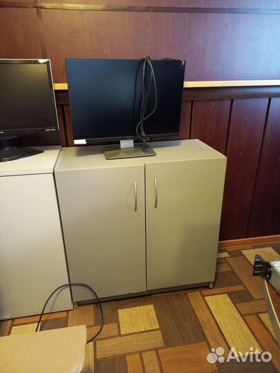 Напольный шкафчик