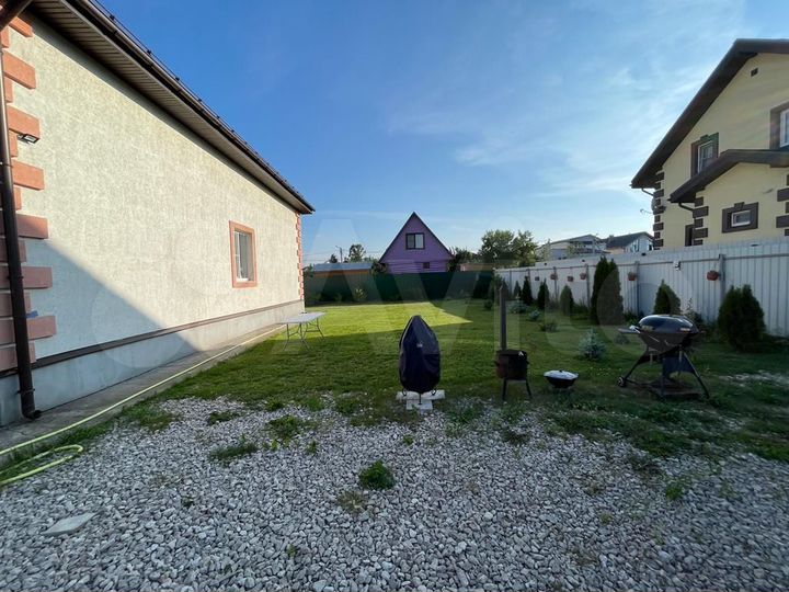 Дом 205,3 м² на участке 9,9 сот.