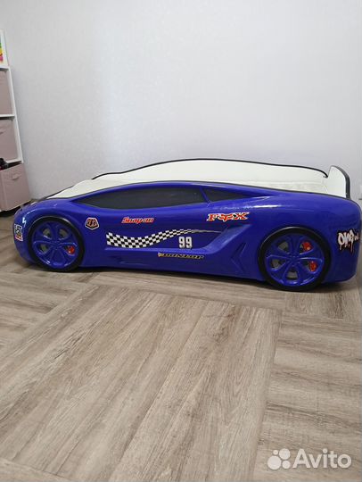 Детская кровать машина с матрасом б/у