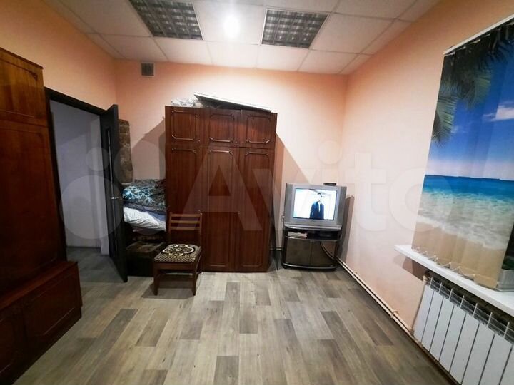2-к. квартира, 61 м², 1/4 эт.