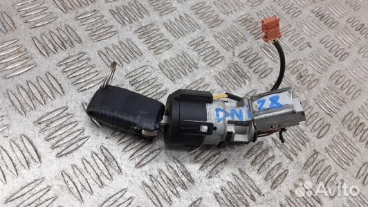 Замок зажигания peugeot 308 1 (DNI28J101)