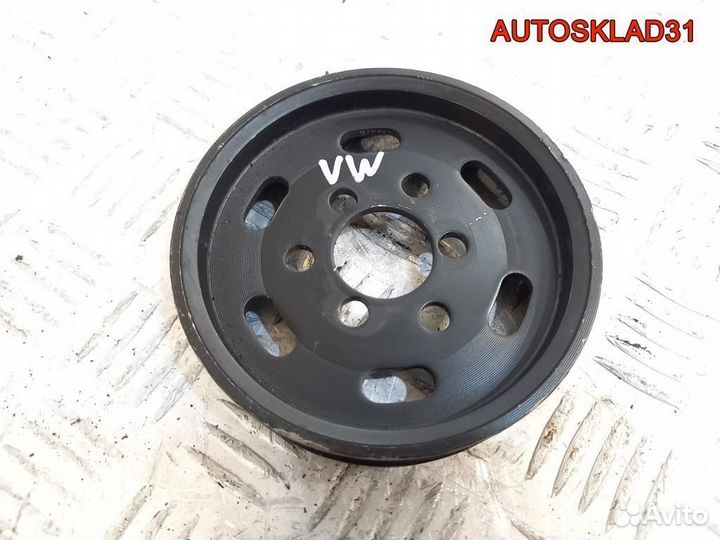 Шкив насоса гур VW Golf 4 038145255B