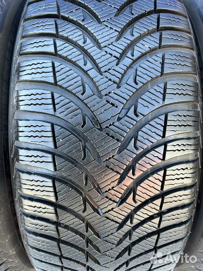 Michelin Alpin 4 215/55 R16