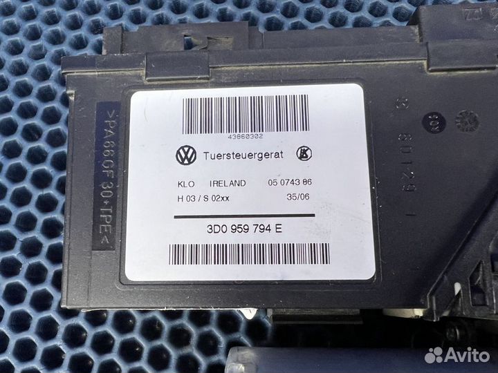 Моторчик стеклоподъемника задний правый Volkswagen