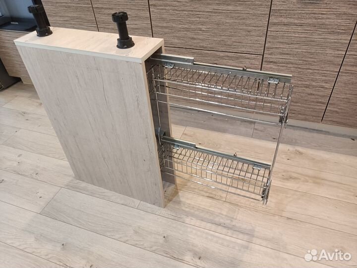 Бутылочница выдвижная с доводчиком