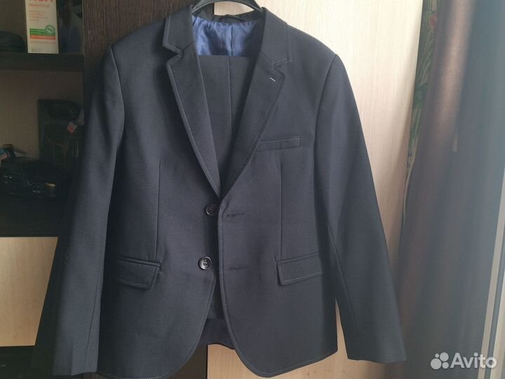 Школьный костюм для мальчика 134 черный