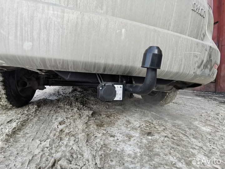 Фаркоп Toyota Spacio 2001-2007