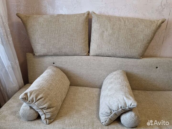 Декоративные подушки и одело из верблюжьей шерсти