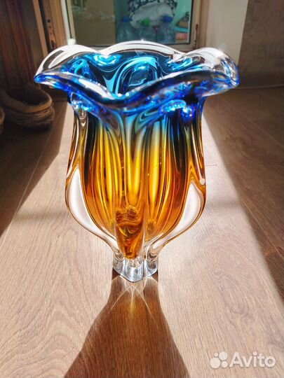 Хрустальная ваза богемия сине-жёлтый тюльпан