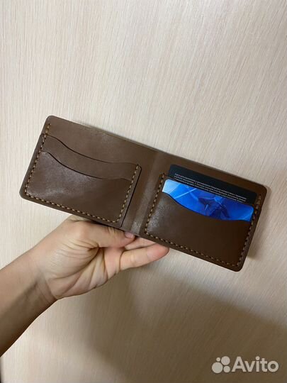Кошелек бифолд кожаный ручной работы