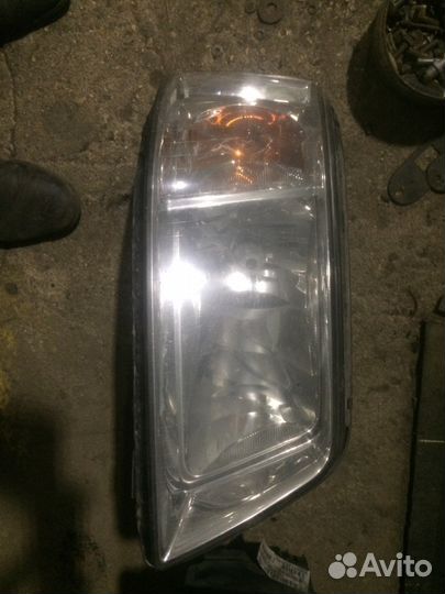 Фары VW Transpoter T5