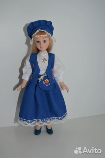 Кукла фарфоровая коллекционная