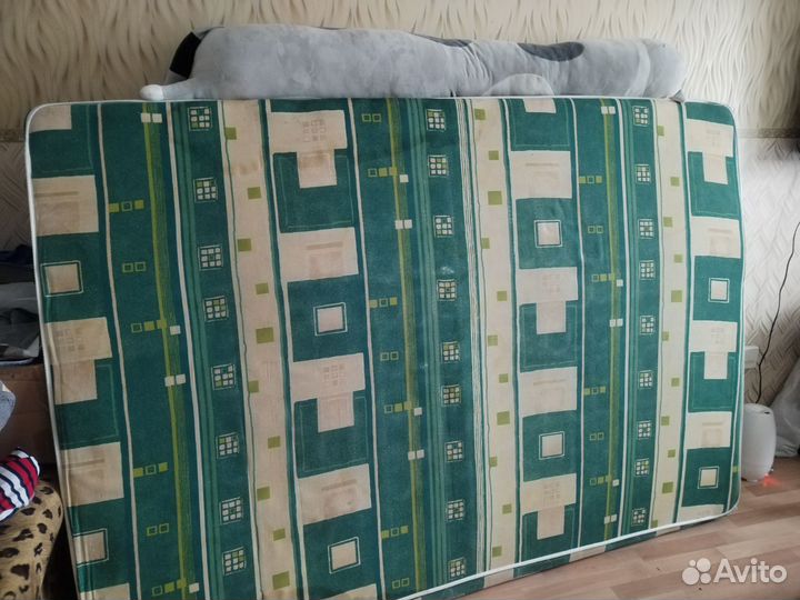 Матрас 140х200 бу