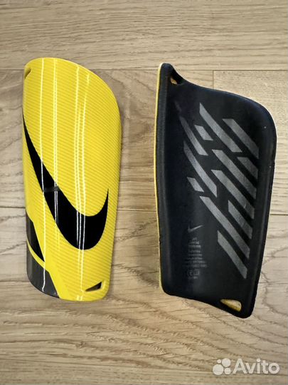 Щитки футбольные nike mercurial