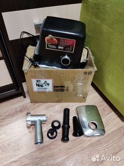 Мясорубка электрическая