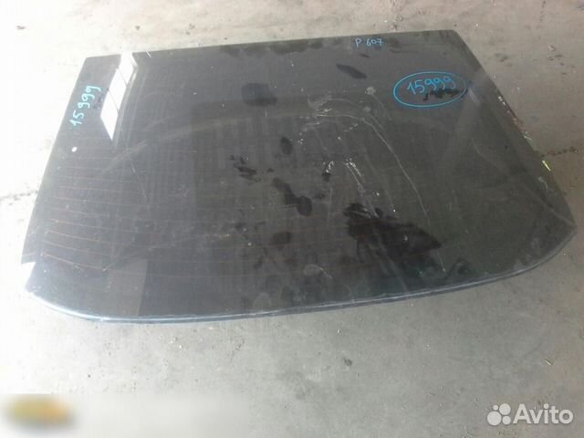 Стекло заднее Peugeot 607 2000