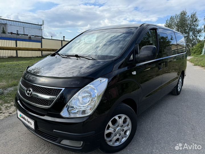 Hyundai Grand Starex 2.5 AT, 2011, 140 000 км