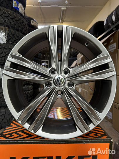 Диски Volkswagen R18 5x112 реплика