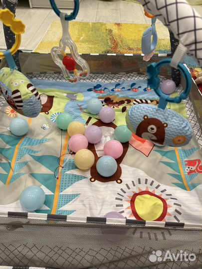 Развивающий коврик для малышей