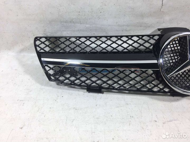Решетка радиатора Mercedes CLS w219 AMG дорест