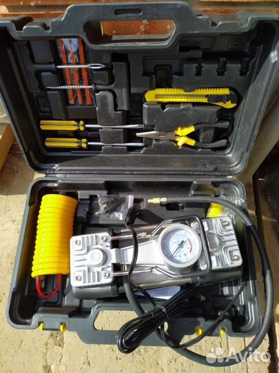 Компрессор автомобильный двухпоршневой