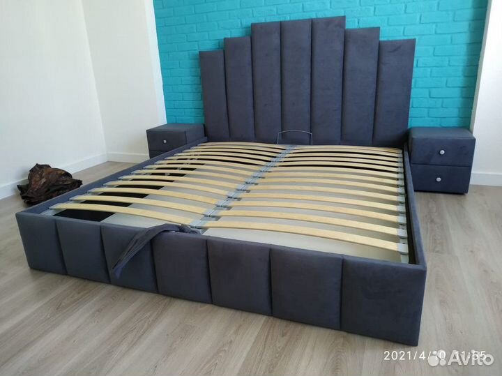 Кровать