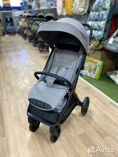 Коляска прогулочная Carrello Nero