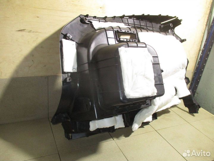 Обшивка багажника Toyota RAV4 (XA50)