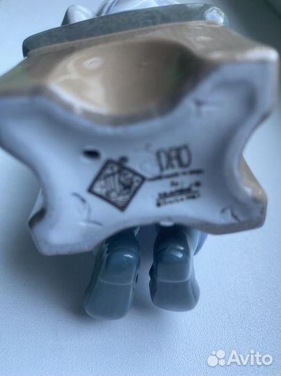 Статуэтка Мальчик со щенком