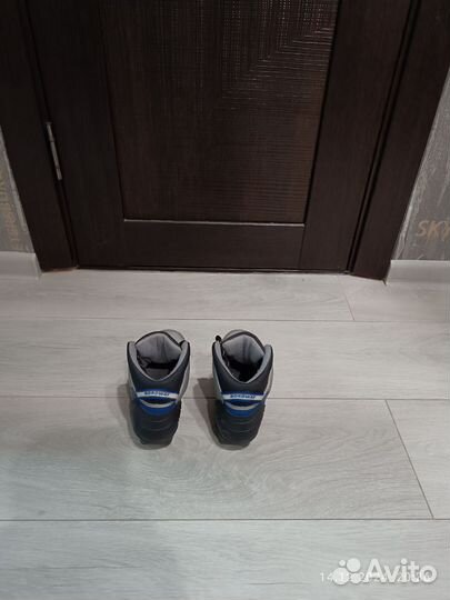 Лыжные ботинки