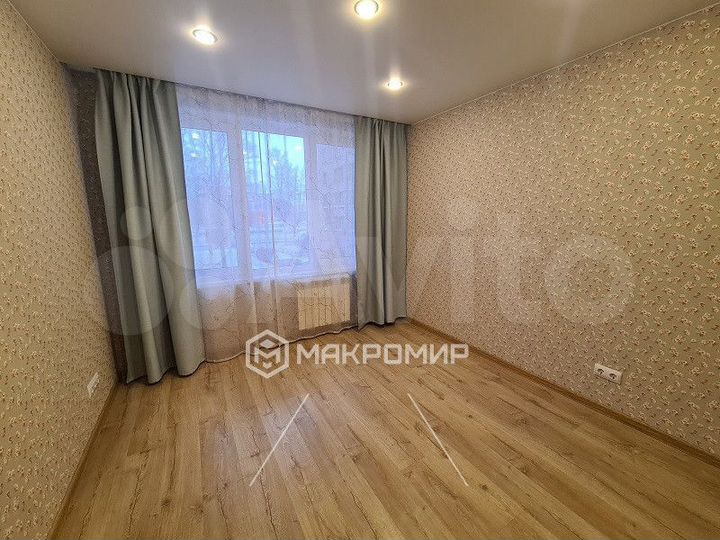 4-к. квартира, 69,5 м², 2/5 эт.