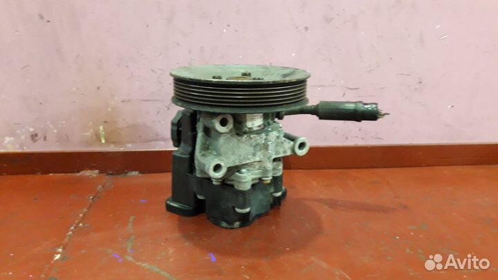 Насос гура Мерседес Вито 639 2.2 CDI