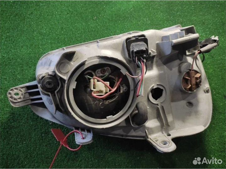 Фара левая Hyundai Santa Fe 2.0 2003