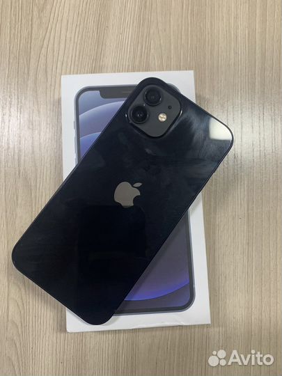 Apple iPhone 12 на 64 гб
