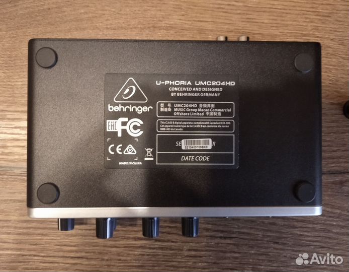 Аудиоинтерфейс Behringer UMC204HD