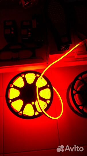 Светодиодная неоновая лента, зелёная, красная IP67