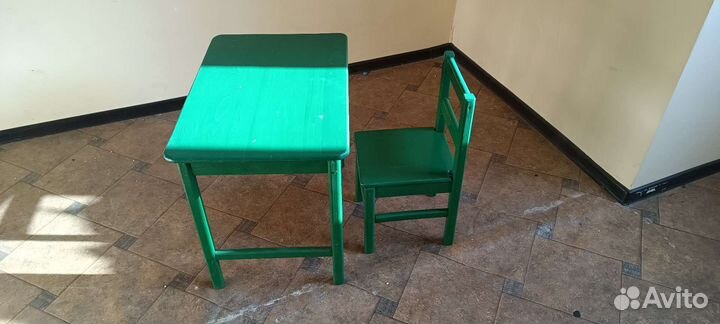 Детский стол и стул