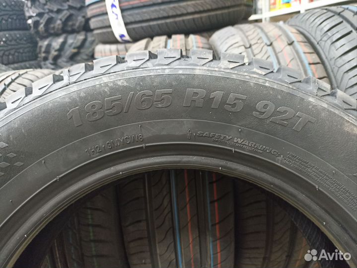 Kumho WinterCraft Ice Wi32 185/65 R15 92T