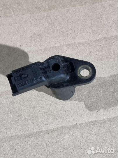 Датчик положения коленвала Renault Megane 2 1.5TD