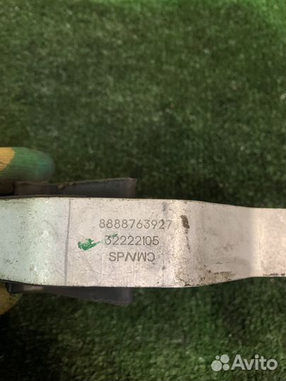 Опора двигателя нижняя volvo XC40