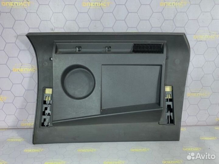 Крышка бардачка Opel Astra H