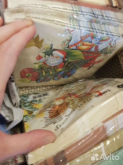 Чемодан с салфетками для декупажа