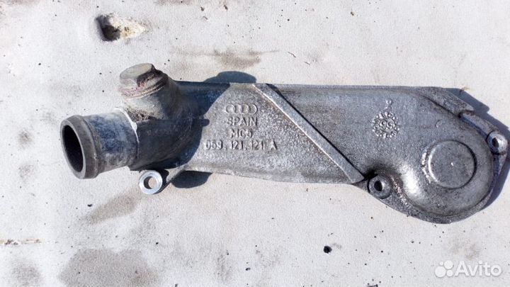 Корпус термостата Audi A6 C5 2.5 TDI